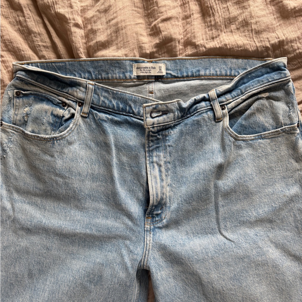 Abercrombie & Fitch Light Wash Straight Jeans